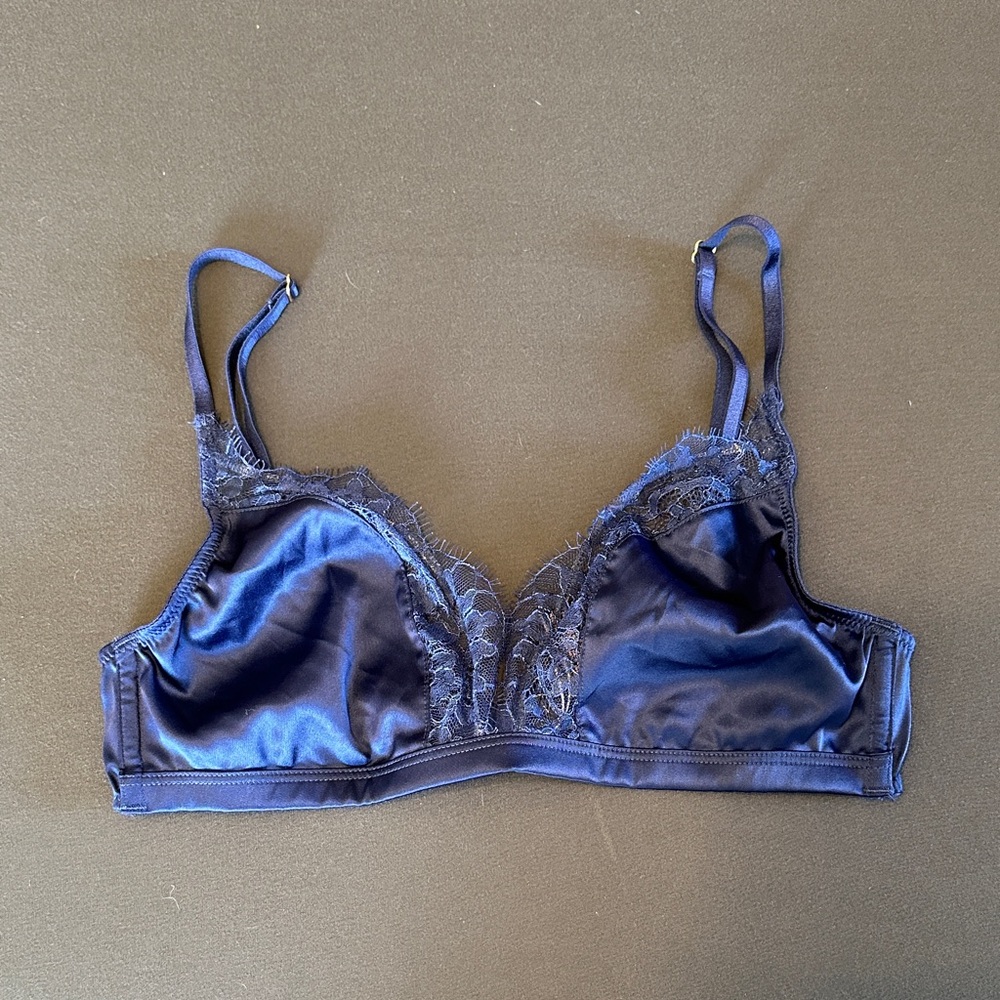 Victoria's Secret Blue Silky Lace Bra